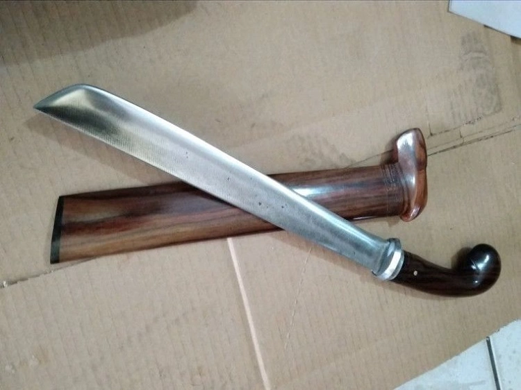 Senjata yang digunakan pada zaman dahulu, Sumber: keepo.me