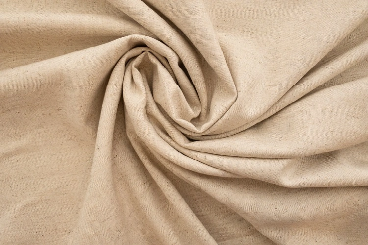 Viscose memiliki tekstur yang lembut, Sumber: stonemountainfabric.com