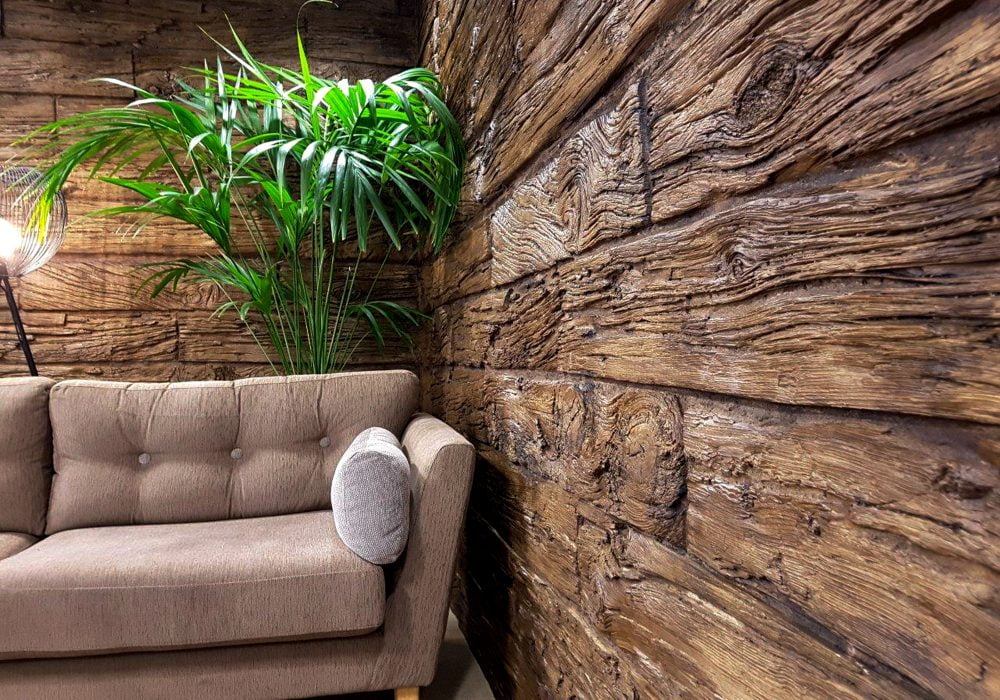 Wall panel kayu memberikan kesan yang alami. Sumber Courtina