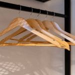 Hanger kayu. Sumber: istockphoto.com