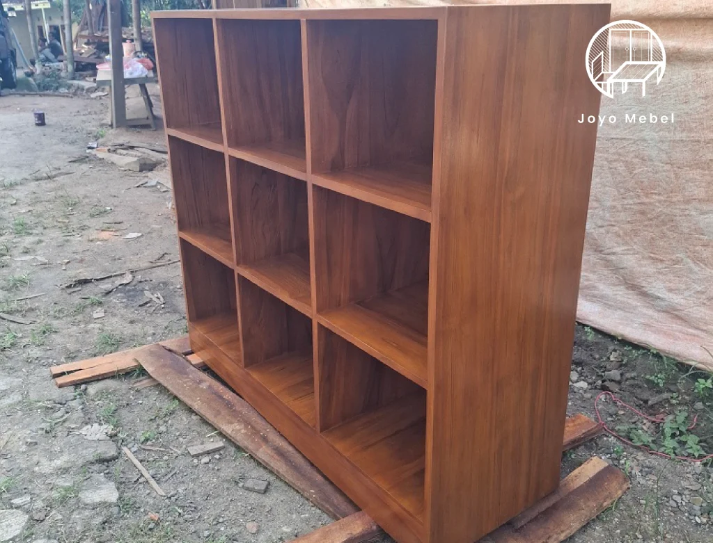 Proses pengeringan rak yang telah difinishing, Sumber: doc pribadi