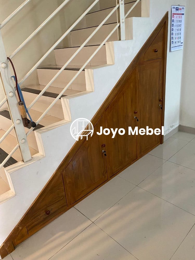 Hasil pembuatan lemari bawah tangga, Sumber: doc pribadi